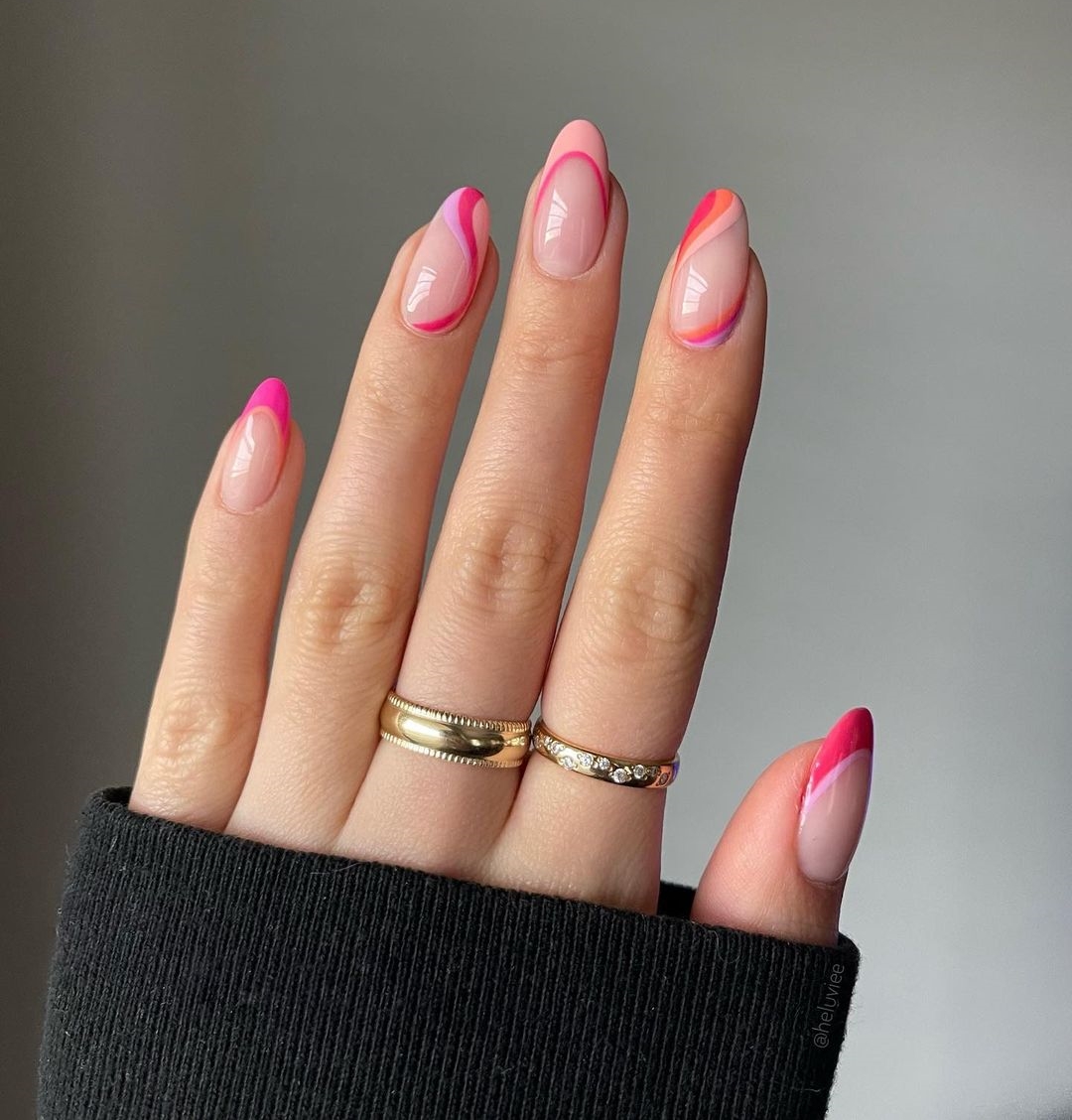 Short Round Pink Swirl Nails