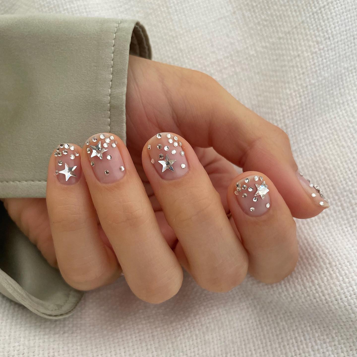 Short Sparkly Nails with Tiny Starts